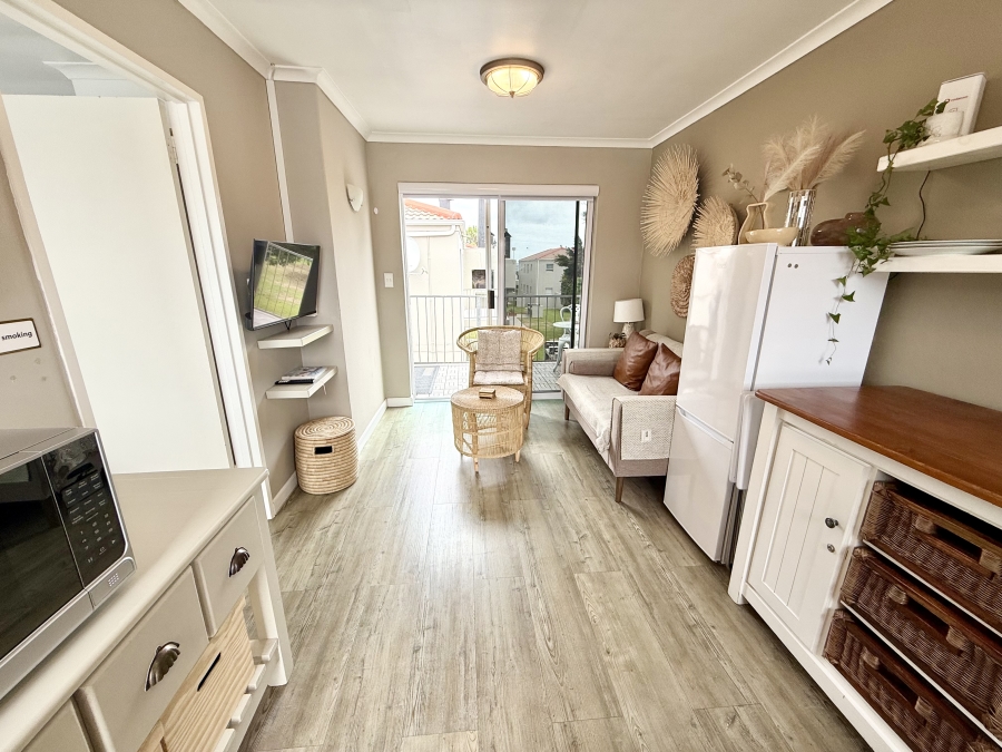 1 Bedroom Property for Sale in Middedorp Western Cape